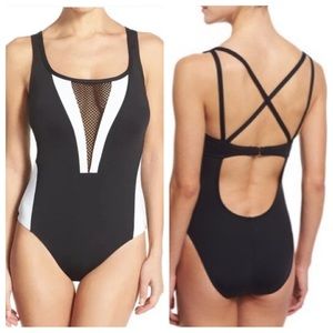 New La Blanca Game Set Mesh One-Piece Swimsuit